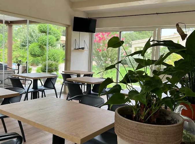 Les Jardins De Santa Giulia - Charmante Dhte 3*